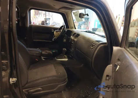 2010 Hummer H3 Suv z USA, uszkodzony, nr VIN 5GTMNGEE7A8113715